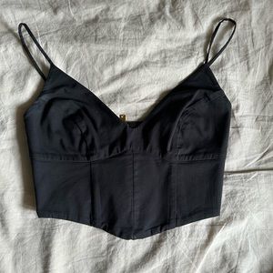 Aritzia Babaton presto top